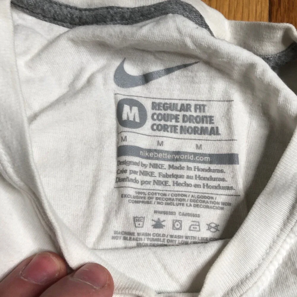 Nike Shirt Mens‎ Medium White Short Sleeve Crew Neck Logo 100% Cotton Top Adult